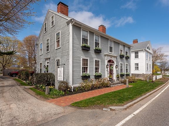 2nd image of 34 Mount Pleasant St