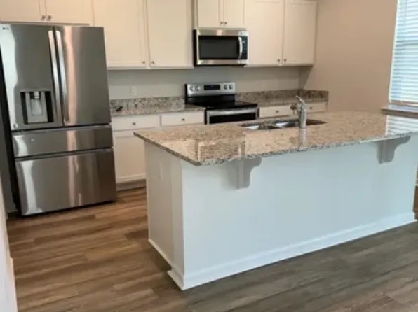 20 Roxbury Dr, Port Wentworth, GA 31407