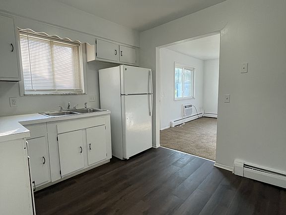 5th image of 255 Graham St #B