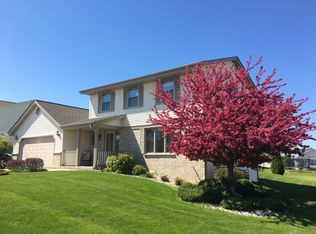 3904 W Forest Hill Ave, Franklin, WI 53132