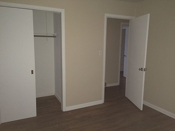 4th image of 1400 W Beechwood Ave