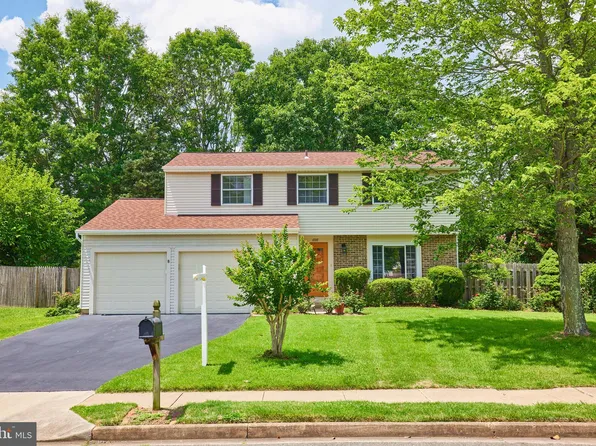 6918 Vantage Dr, Alexandria, VA 22306