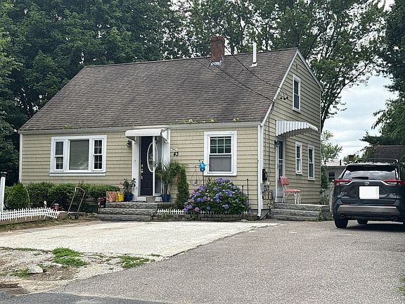 2nd image of 43 Ellis Ave