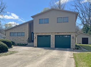 1180 Buchman Rd, Fremont, OH 43420