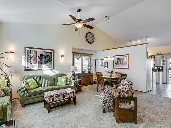 5th image of 2618 N Tamarisk St