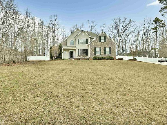 3rd image of 230 Kensington Dr
