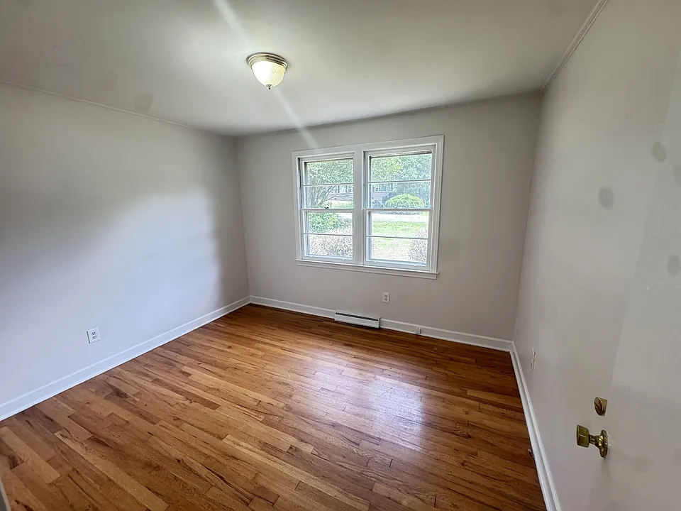 7 Kathryan Ct