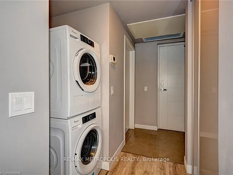 250 Albert St #202 — Photo 6