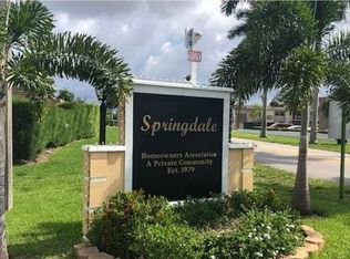 631 Springdale Cir, Palm Springs, FL 33461