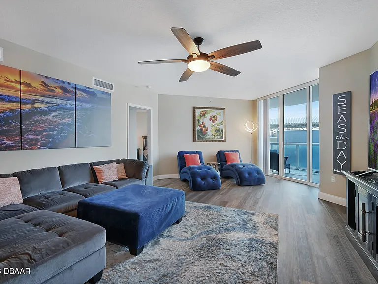 241 Riverside Dr #208 — Photo 8