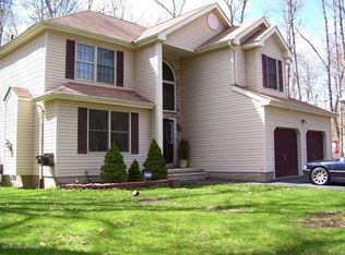 428 Hyland Dr, East Stroudsburg, PA