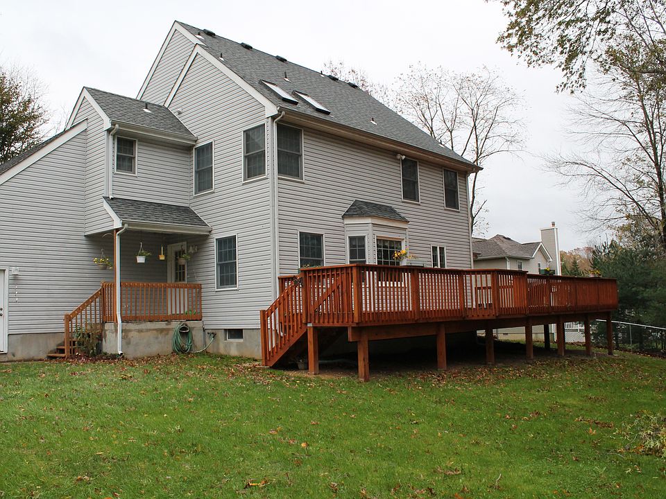2nd image of 135 Church Ln