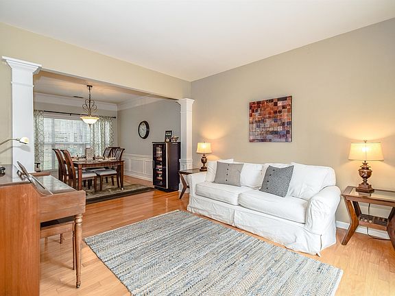 4th image of 5904 Downfield Wood Dr