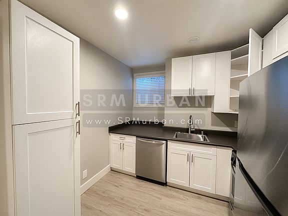 2nd image of 1916 Broadway APT C
