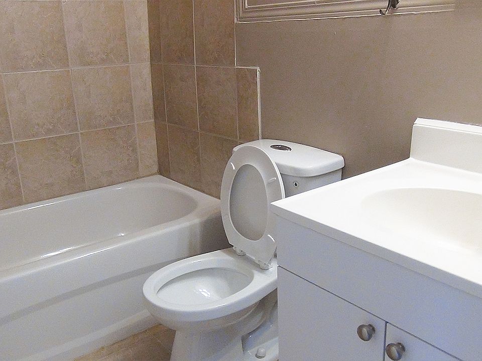 Norland House 10630 115th St NW Edmonton, AB Zillow Apartments