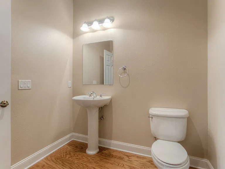 204 Aberdeen Pond Dr — Photo 17