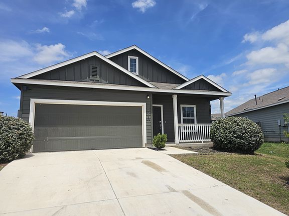 4th image of 228 Gabriels Bluff Dr