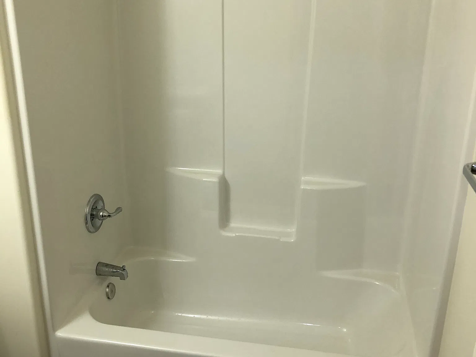 3 bed, 1200 sqft, $1,500 — Photo 3