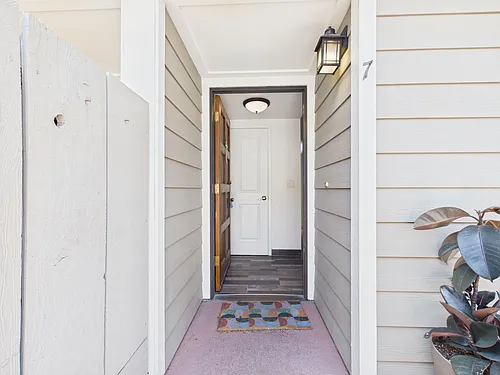 402 Watson St #7 Photo 1