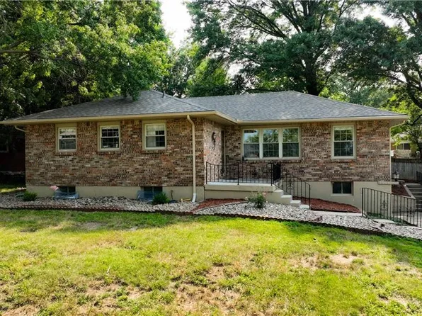 7501 N Central St, Gladstone, MO 64118