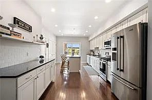 4059 Saint Johns Way — Photo 10