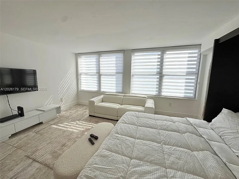 2899 Collins Ave #1433 — Photo 11