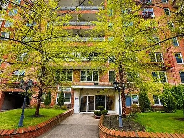 2815 Ocean Pkwy APT 2D, Brooklyn, NY 11235