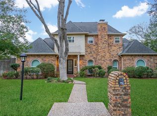 15750 Walkwood Dr, Houston, TX 77079