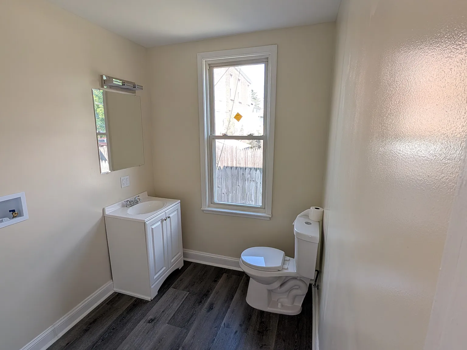 2 bed, 1.5 bath, 1100 sqft, $1,500 — Photo 4