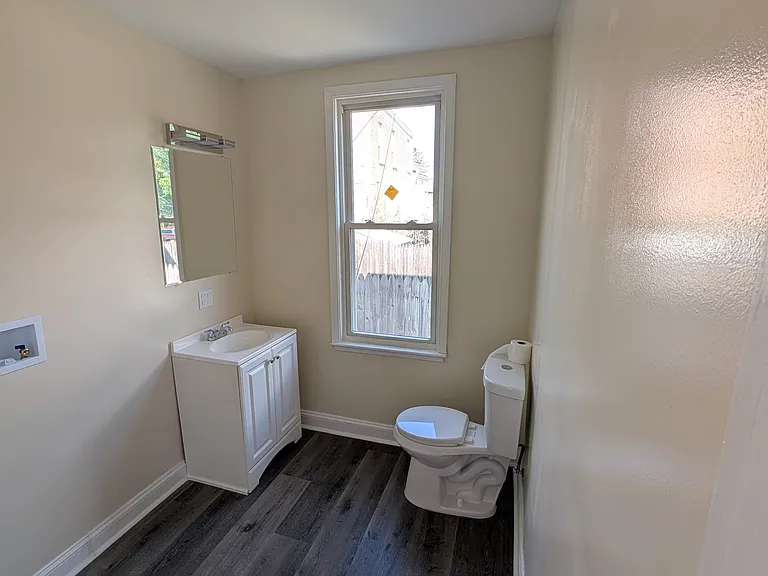 526 Chestnut St #2 — Photo 4