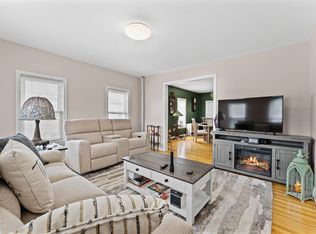 658 School St #2, Webster, MA 01570