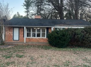 586 Hartness Rd, Statesville, NC 28677