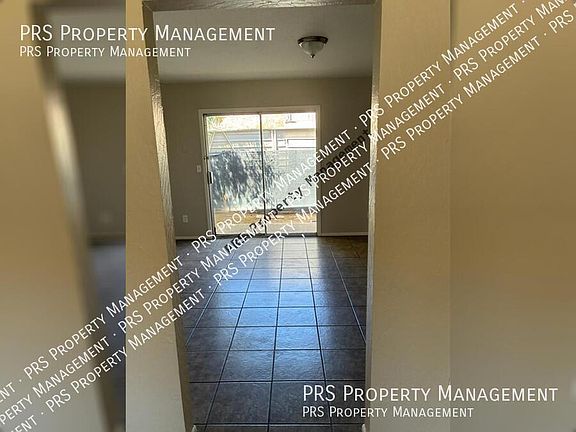 4th image of 10641 N 15th Ave #B
