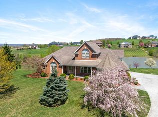 2360 Lake Vista Dr, Christiansburg, VA 24073