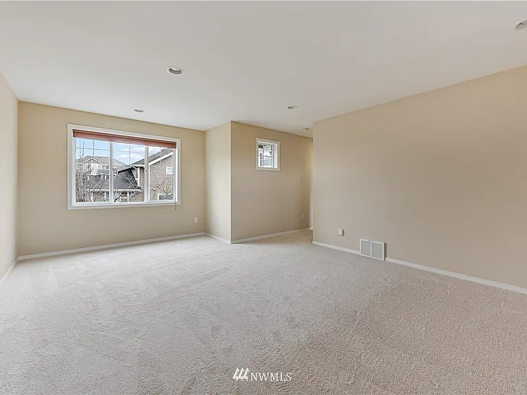 18820 35th Dr SE — Photo 17
