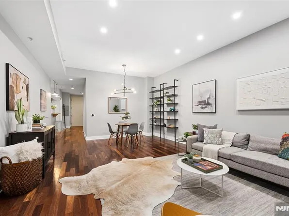 159 2nd St APT 403, Jersey City, NJ 07302