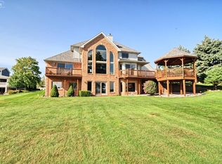 7305 Silver Cove Ct, Linden, MI 48451