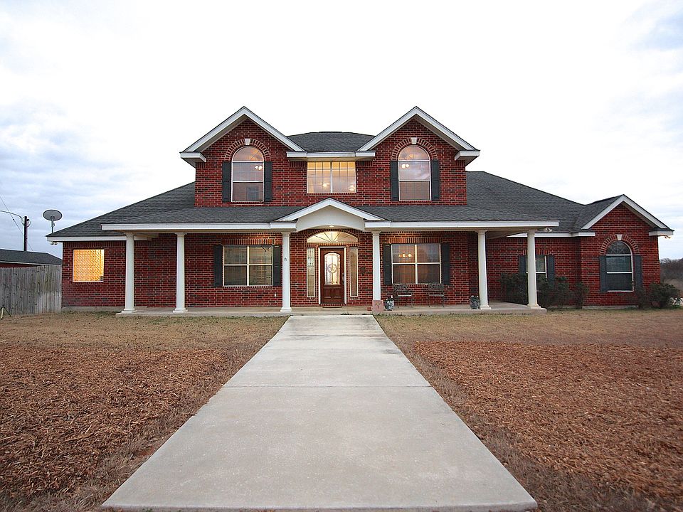 1st image of 140 Elm Country Dr
