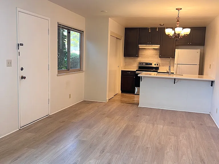 4450 Diamond St #1 — Photo 10