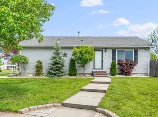7 Osprey Ct, Howell, NJ 07731