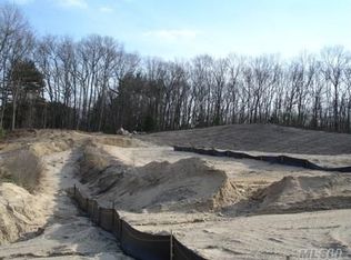 7 Preston Hollow Ct, Northport, NY 11768