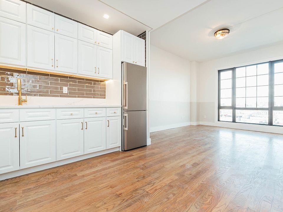 1st image of 115 Stanwix St #664