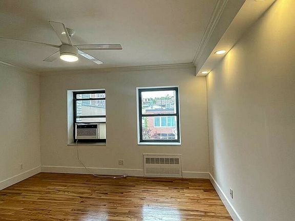 3rd image of 148 Henry St APT 3B