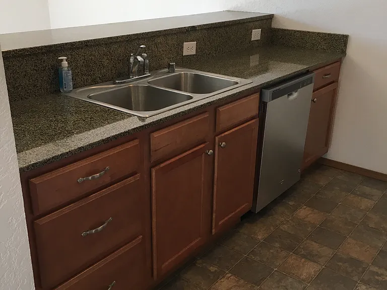 5747 Fallbrook Ln — Photo 6
