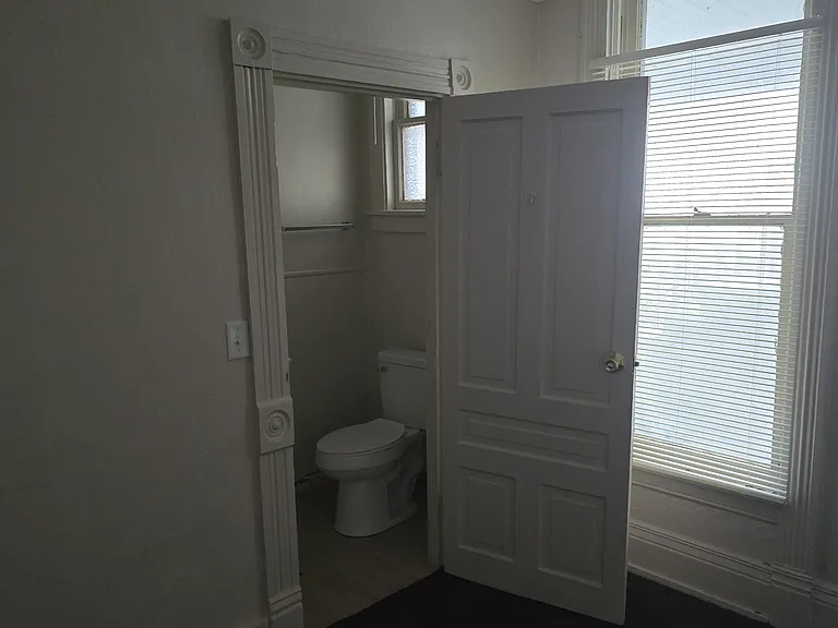 205 Kinsey St — Photo 7