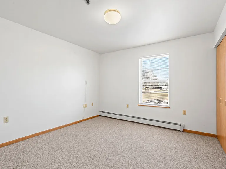 1085 Jaystone Ter — Photo 16