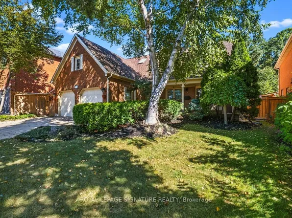 1271 White Ln, Oakville, ON L6M 2T7