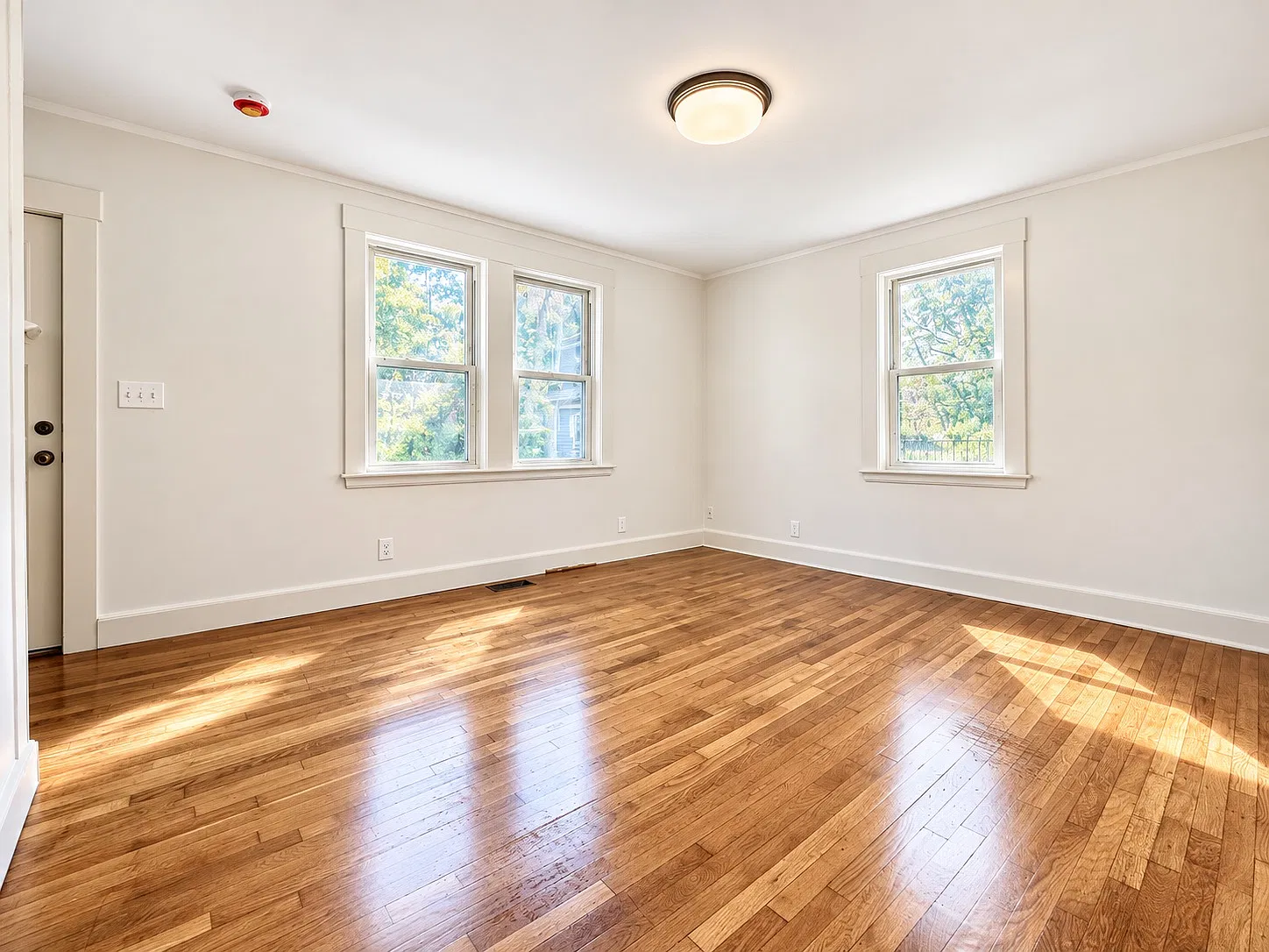 3 bed, 1.0 bath, $3,500 — Photo 4