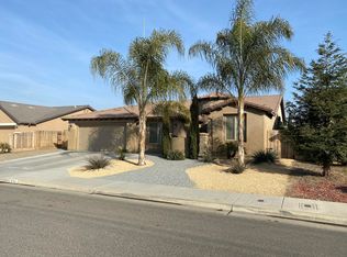 896 N Red Oak St, Porterville, CA 93257