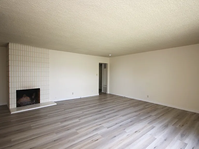 1009 N Garfield Ave #2 — Photo 4
